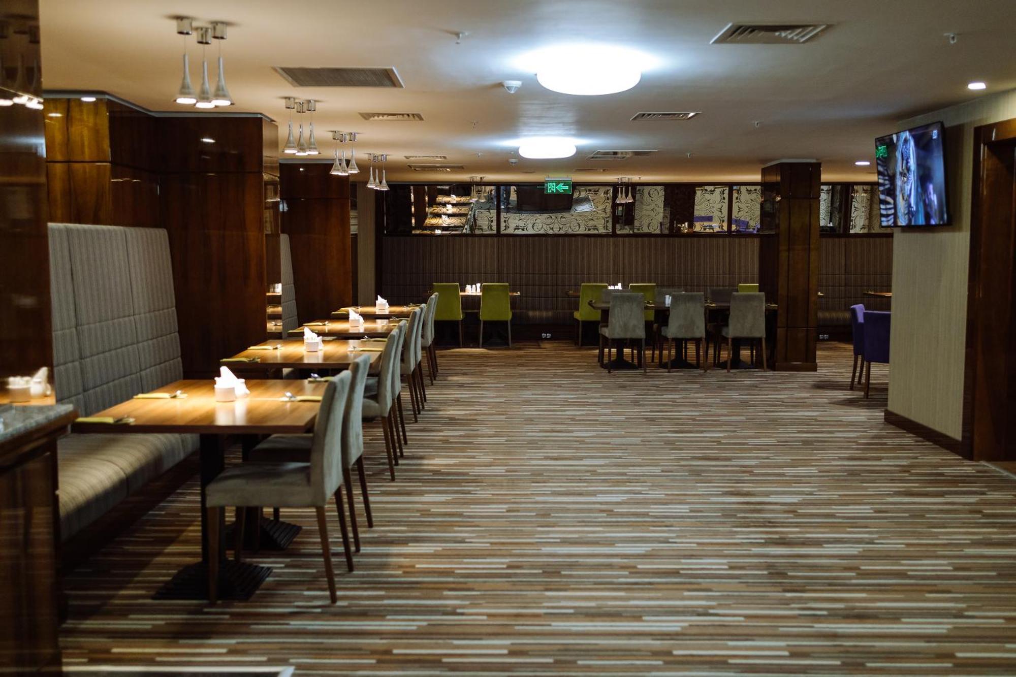 Holiday Inn Aktau By Ihg Kültér fotó